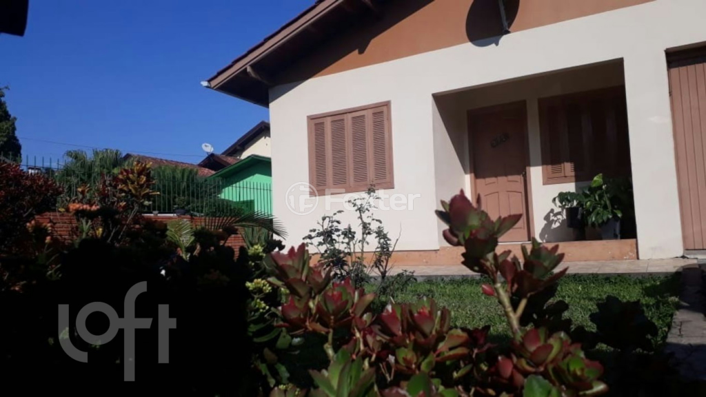 Casa à venda com 2 quartos, 150m² - Foto 1