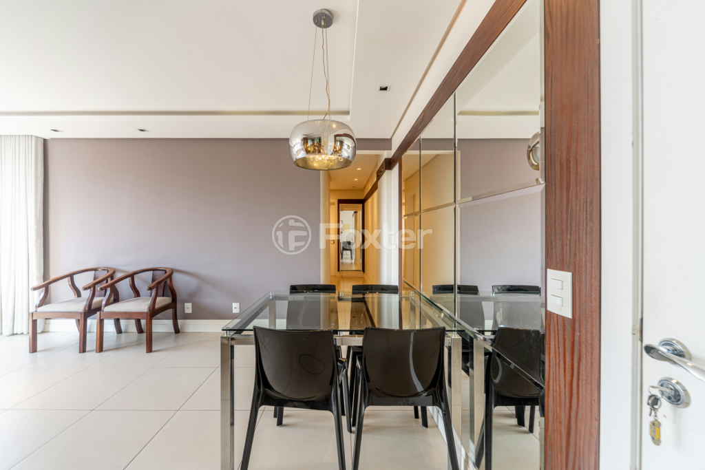 Apartamento à venda com 2 quartos, 70m² - Foto 5