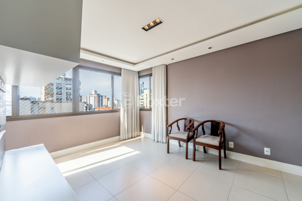 Apartamento à venda com 2 quartos, 70m² - Foto 4
