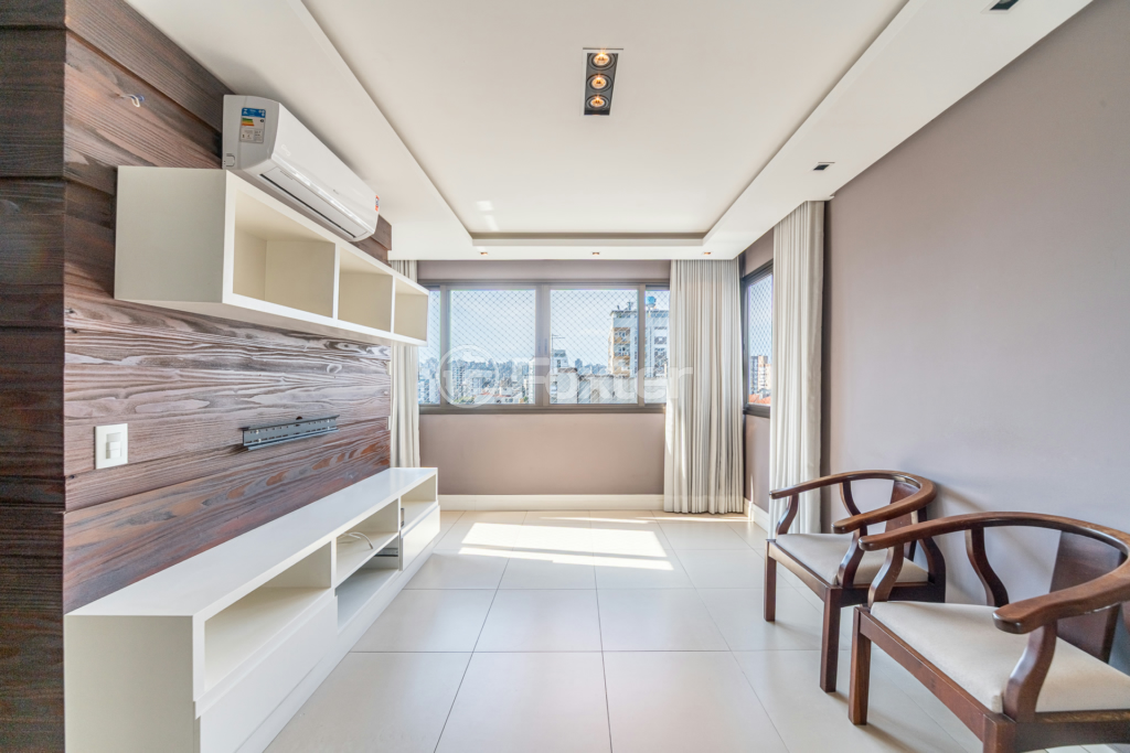 Apartamento à venda com 2 quartos, 70m² - Foto 3