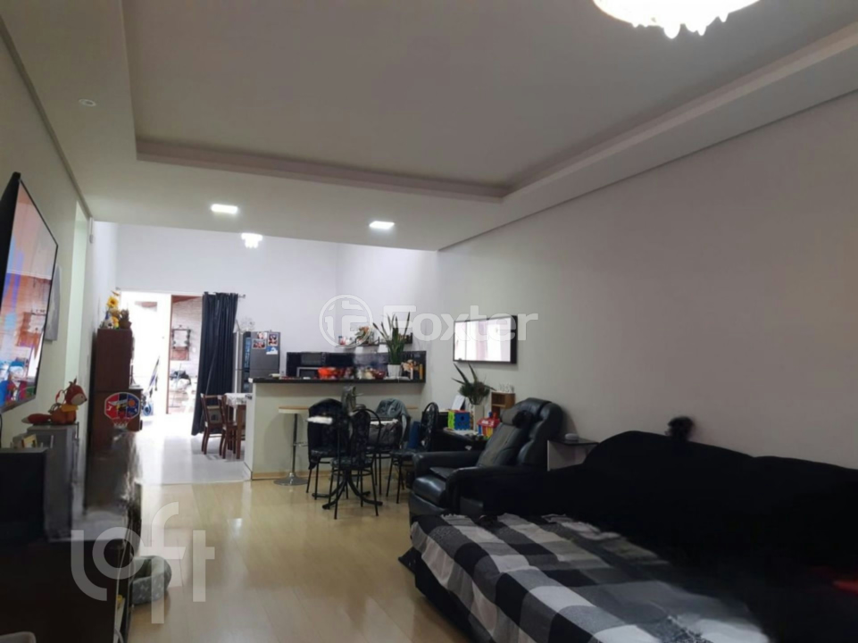 Casa à venda com 4 quartos, 200m² - Foto 3