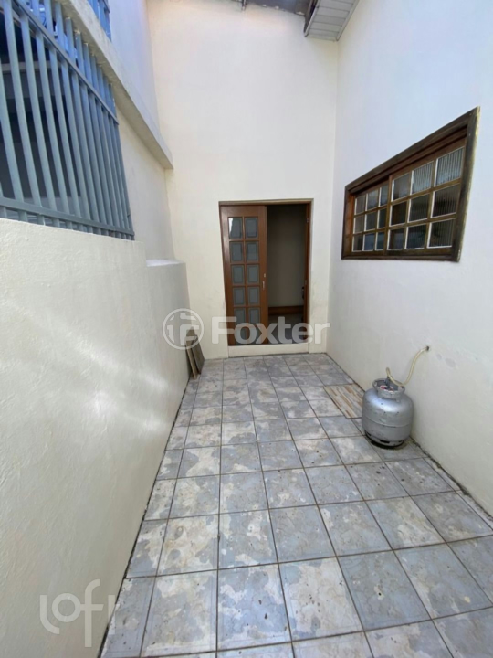 Casa à venda com 3 quartos, 80m² - Foto 11