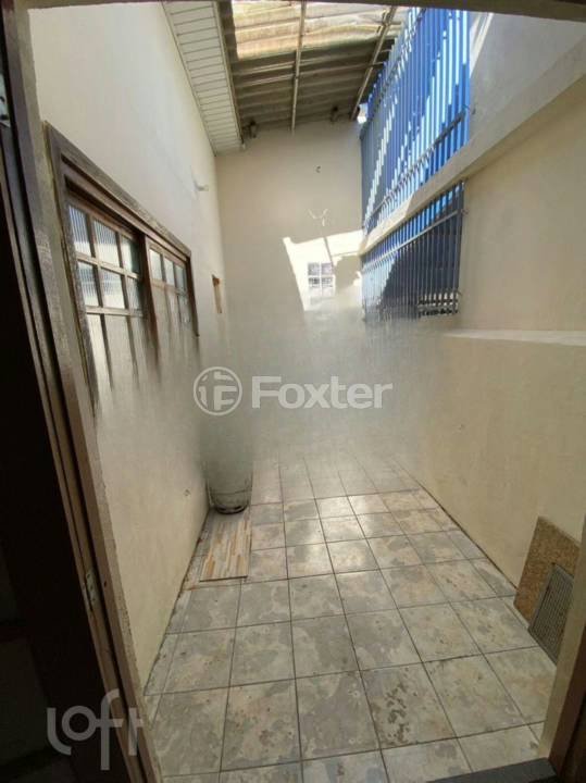 Casa à venda com 3 quartos, 80m² - Foto 14