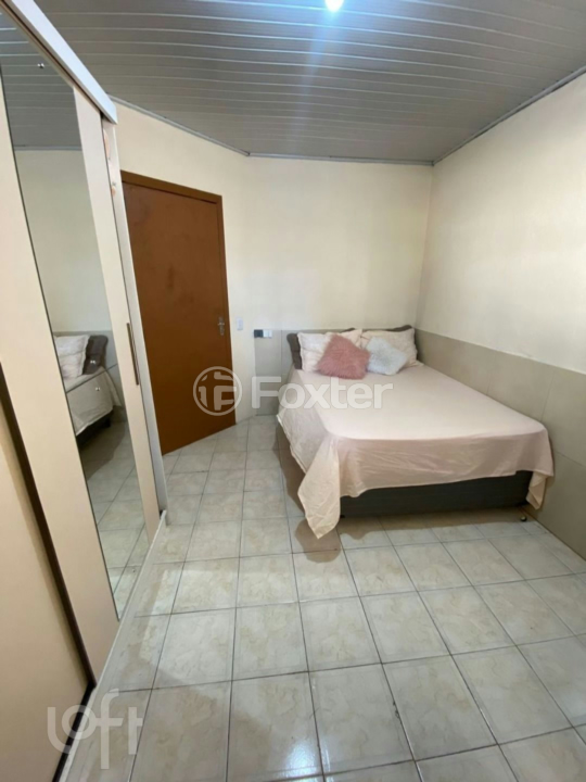 Casa à venda com 3 quartos, 80m² - Foto 2