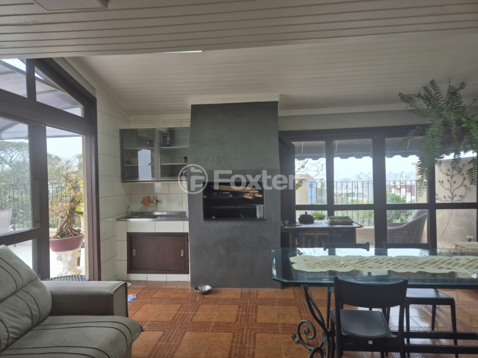 Cobertura à venda com 3 quartos, 250m² - Foto 4