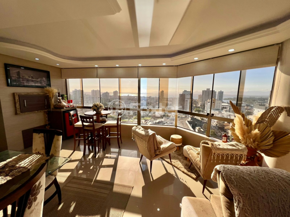 Apartamento à venda com 3 quartos, 130m² - Foto 1