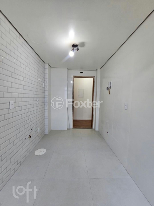 Apartamento à venda com 2 quartos, 67m² - Foto 3