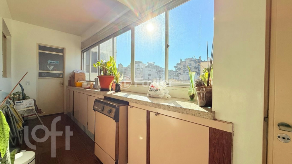 Apartamento à venda com 3 quartos, 226m² - Foto 18