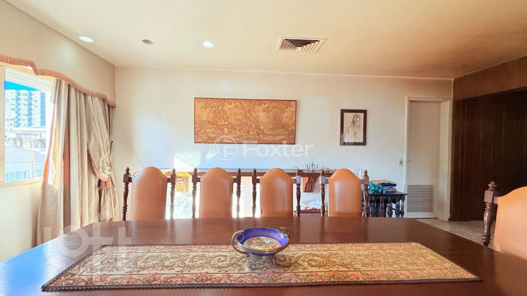 Apartamento à venda com 3 quartos, 226m² - Foto 4