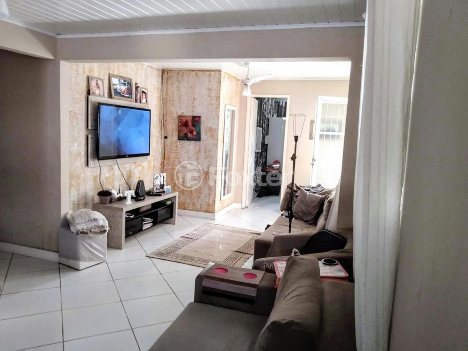 Casa à venda com 3 quartos, 250m² - Foto 2