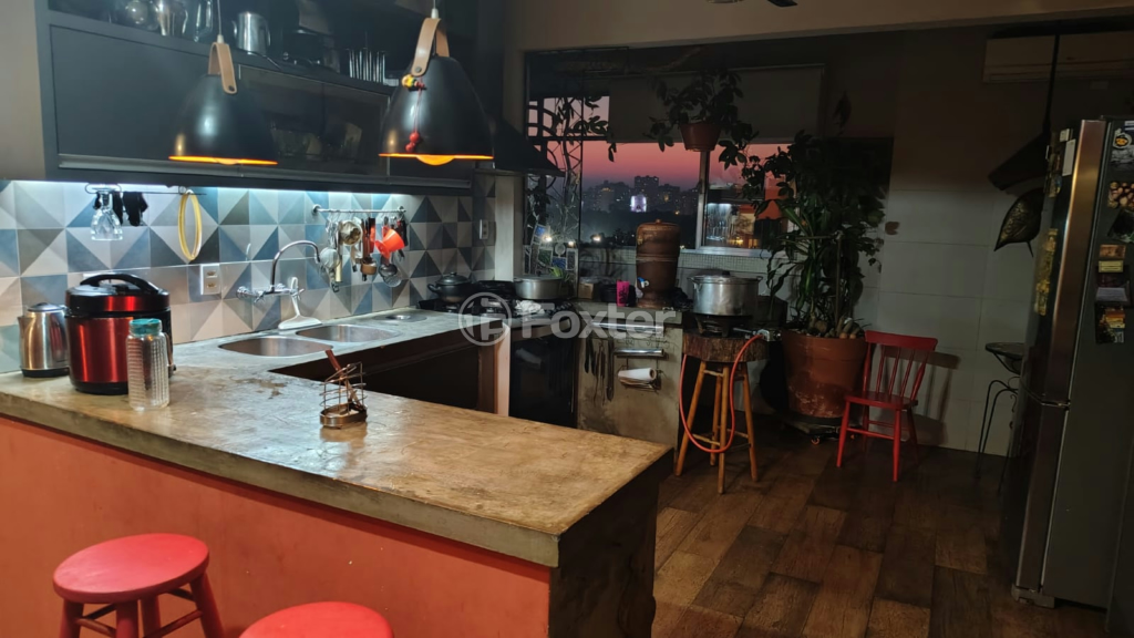 Apartamento à venda com 3 quartos, 136m² - Foto 2