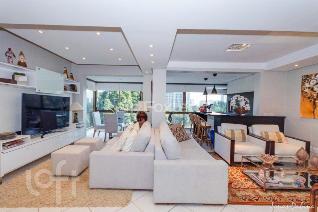Apartamento à venda com 3 quartos, 136m² - Foto 1