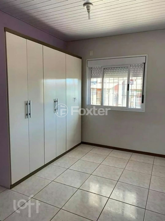 Casa à venda com 2 quartos, 52m² - Foto 2