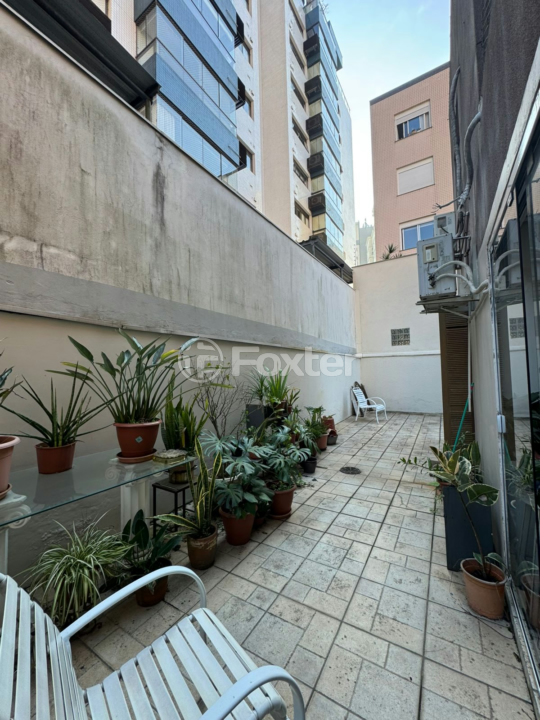 Apartamento à venda com 2 quartos, 96m² - Foto 11