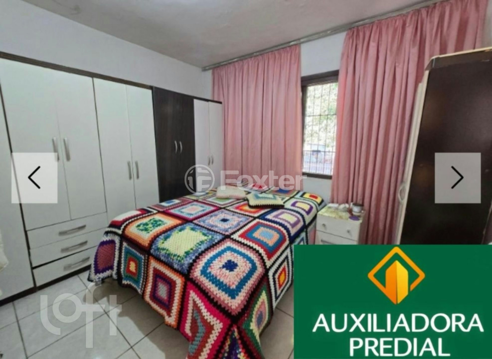 Casa à venda com 4 quartos, 100m² - Foto 1