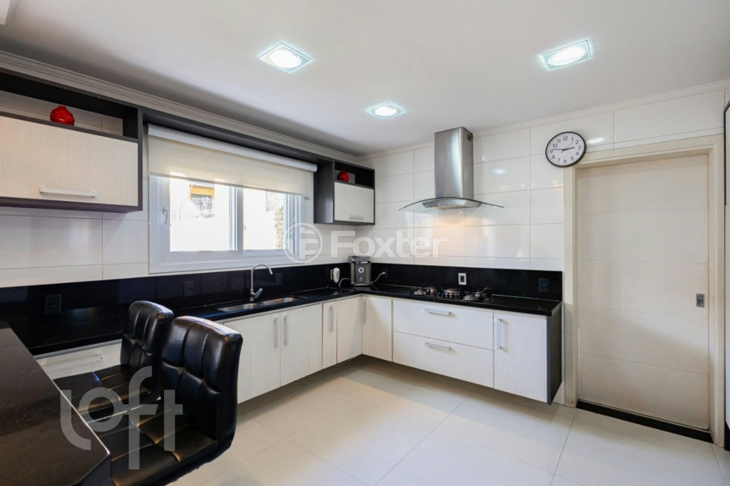 Casa à venda com 3 quartos, 270m² - Foto 12