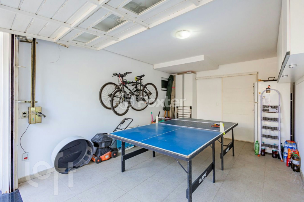 Casa à venda com 3 quartos, 270m² - Foto 42