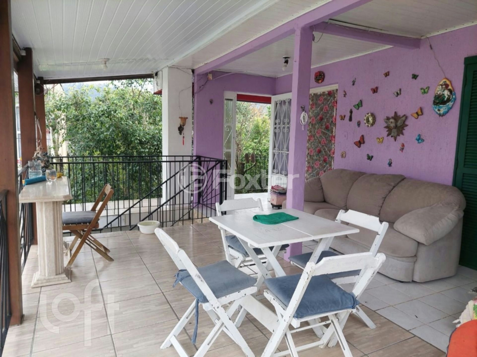Casa à venda com 2 quartos, 110m² - Foto 1