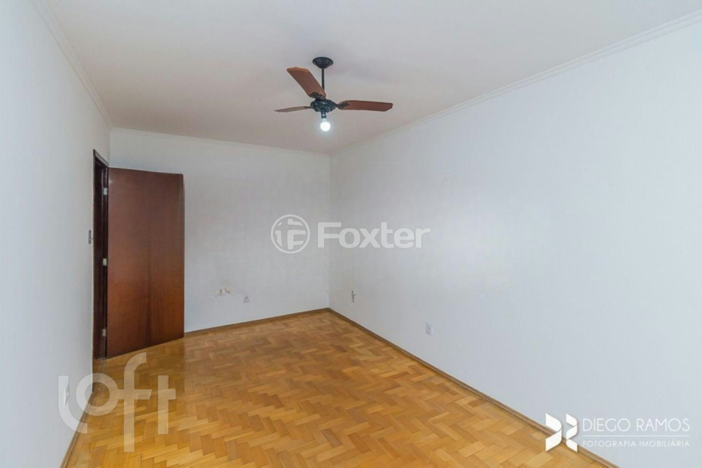 Casa à venda com 3 quartos, 252m² - Foto 8