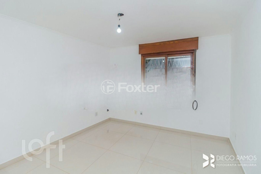 Casa à venda com 3 quartos, 252m² - Foto 4