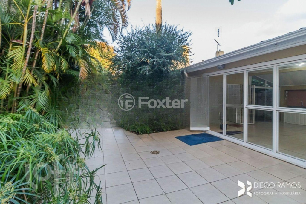 Casa à venda com 3 quartos, 252m² - Foto 35