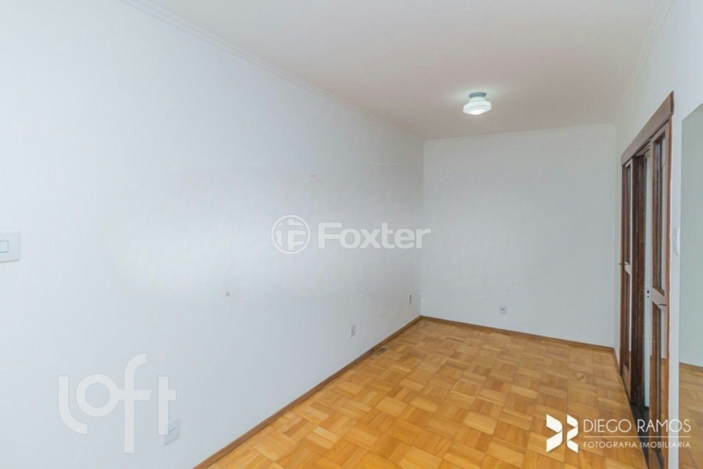 Casa à venda com 3 quartos, 252m² - Foto 9