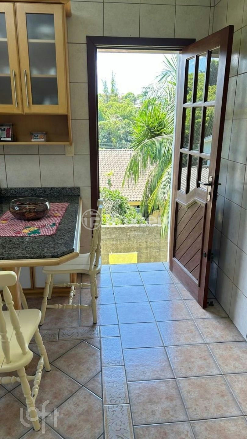 Casa à venda com 3 quartos, 250m² - Foto 8
