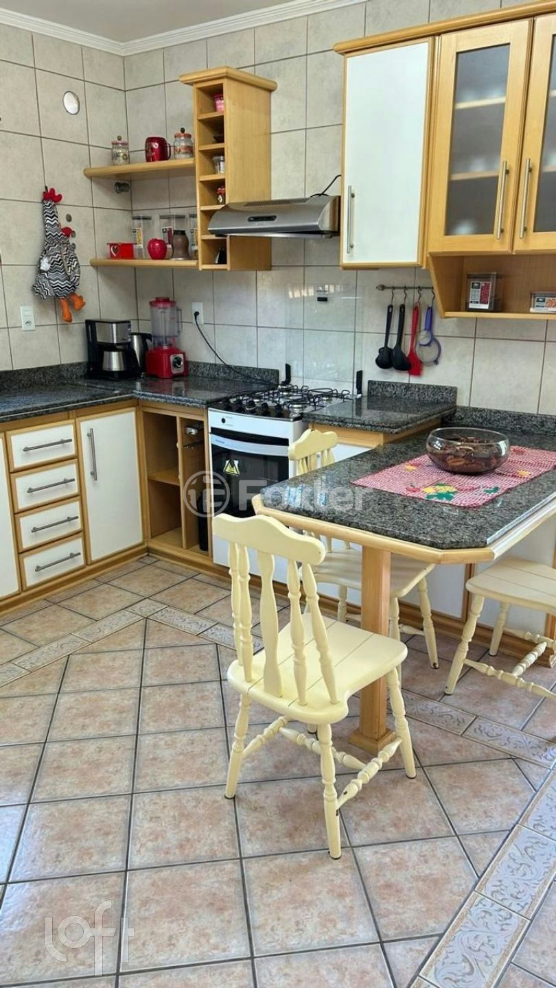 Casa à venda com 3 quartos, 250m² - Foto 7