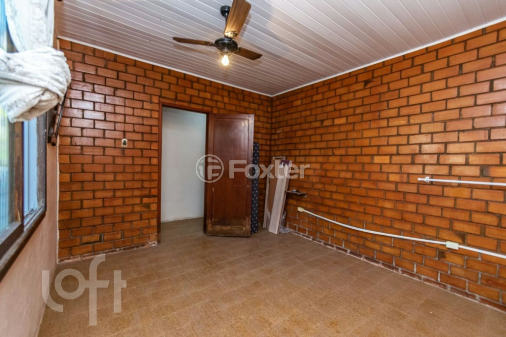 Casa à venda com 2 quartos, 120m² - Foto 2