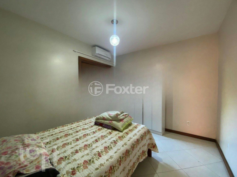Casa à venda com 4 quartos, 125m² - Foto 11
