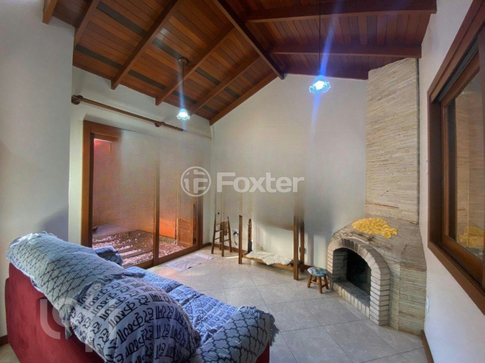 Casa à venda com 4 quartos, 125m² - Foto 2