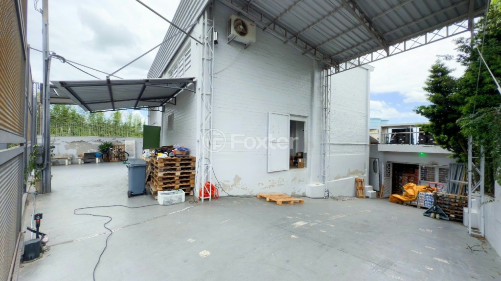 Depósito-Galpão-Armazém à venda, 200m² - Foto 1