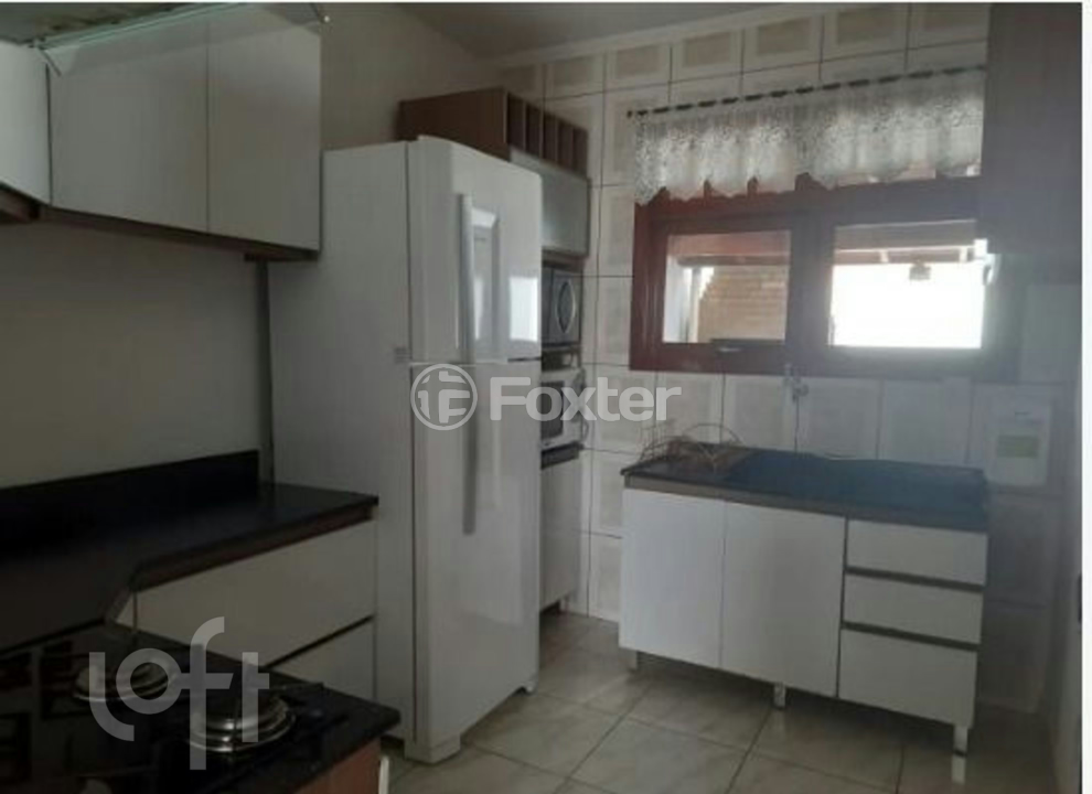 Casa à venda com 2 quartos, 64m² - Foto 2