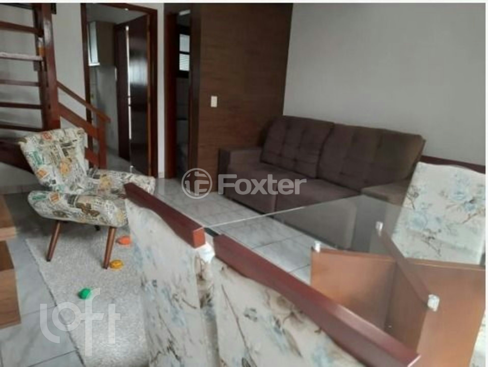 Casa à venda com 2 quartos, 64m² - Foto 1
