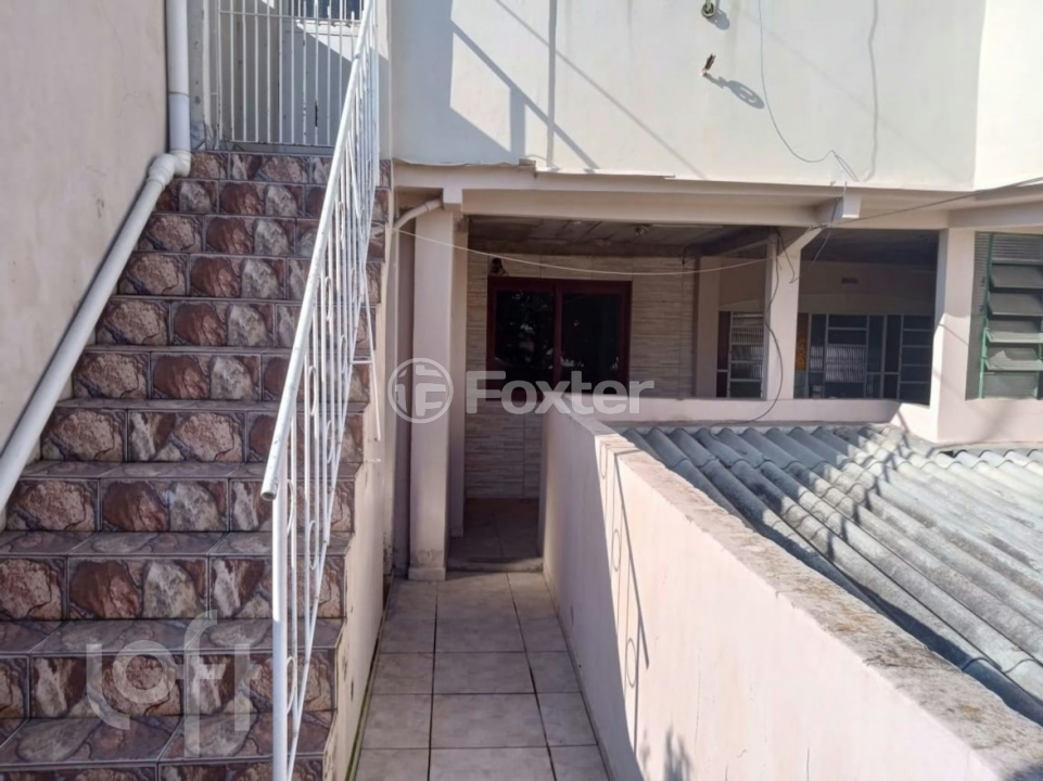 Casa à venda com 9 quartos, 140m² - Foto 17