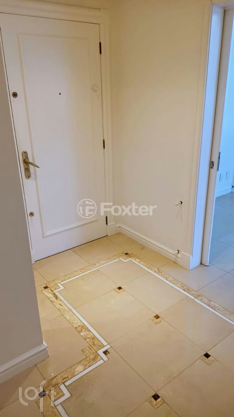 Apartamento à venda com 3 quartos, 179m² - Foto 3