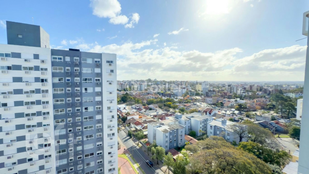 Apartamento à venda com 3 quartos, 81m² - Foto 2