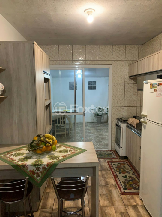 Casa à venda com 3 quartos, 50m² - Foto 4
