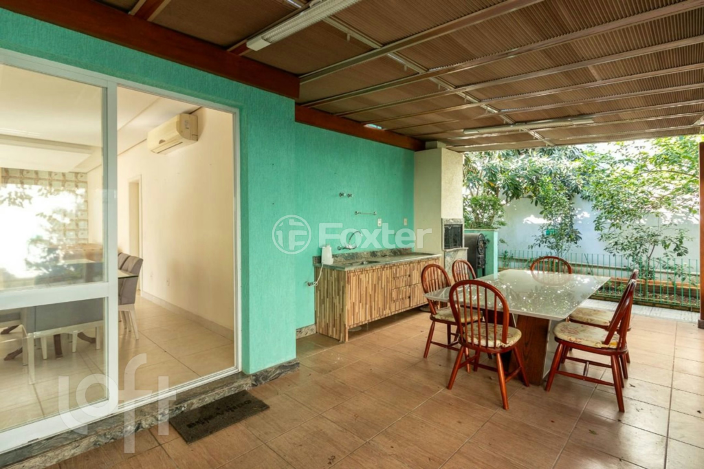 Casa de Condomínio à venda com 4 quartos, 296m² - Foto 3