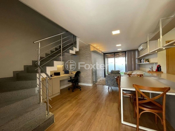 Casa de Condomínio à venda com 3 quartos, 141m² - Foto 2