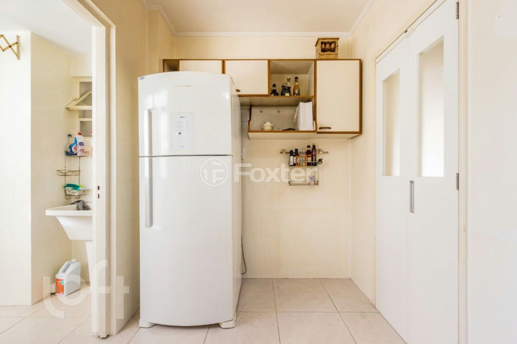Apartamento à venda com 2 quartos, 72m² - Foto 26