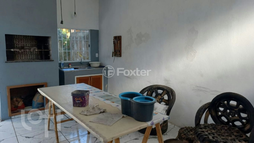 Casa à venda com 3 quartos, 145m² - Foto 1