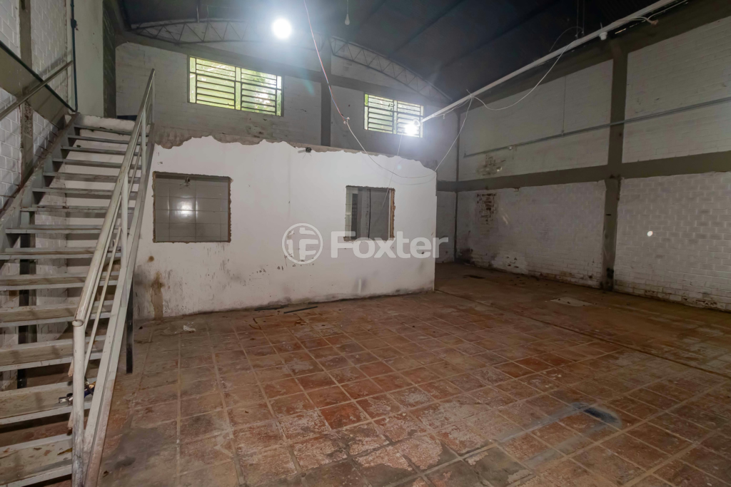 Depósito-Galpão-Armazém à venda, 300m² - Foto 3