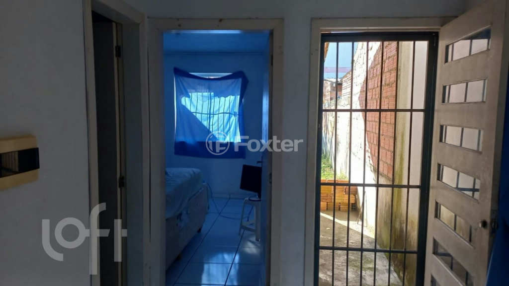 Casa à venda com 2 quartos, 49m² - Foto 2