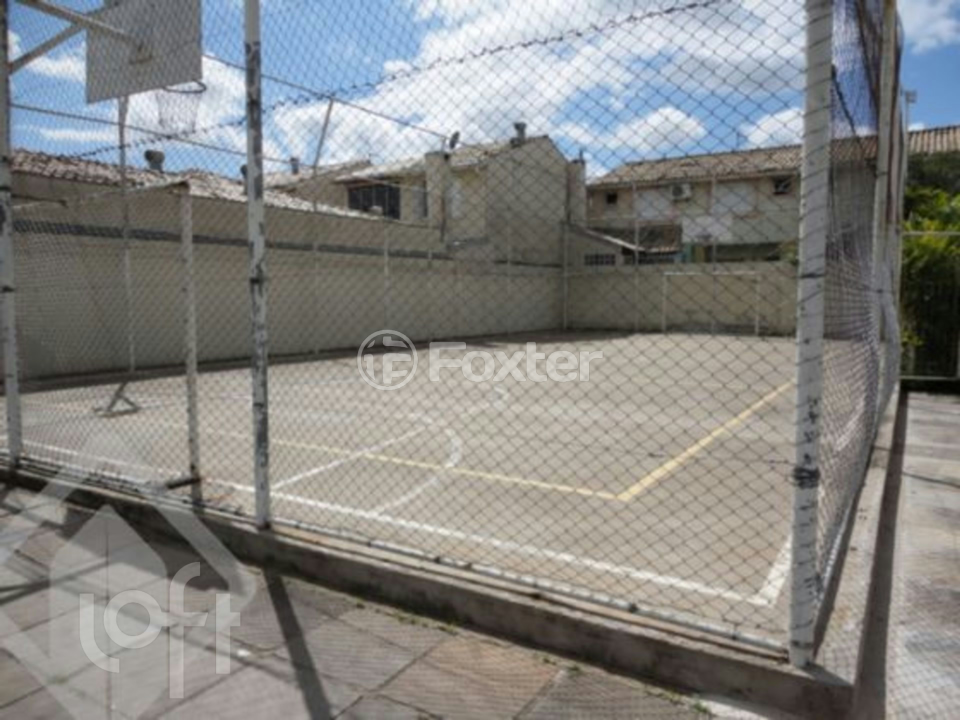 Casa à venda com 3 quartos, 99m² - Foto 2
