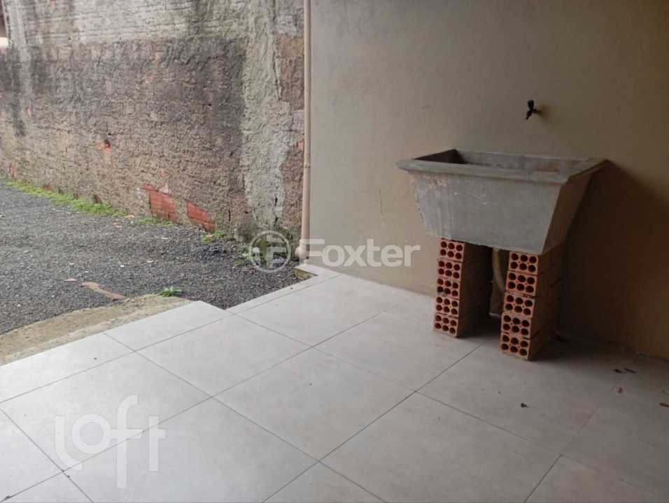 Casa à venda com 2 quartos, 54m² - Foto 3
