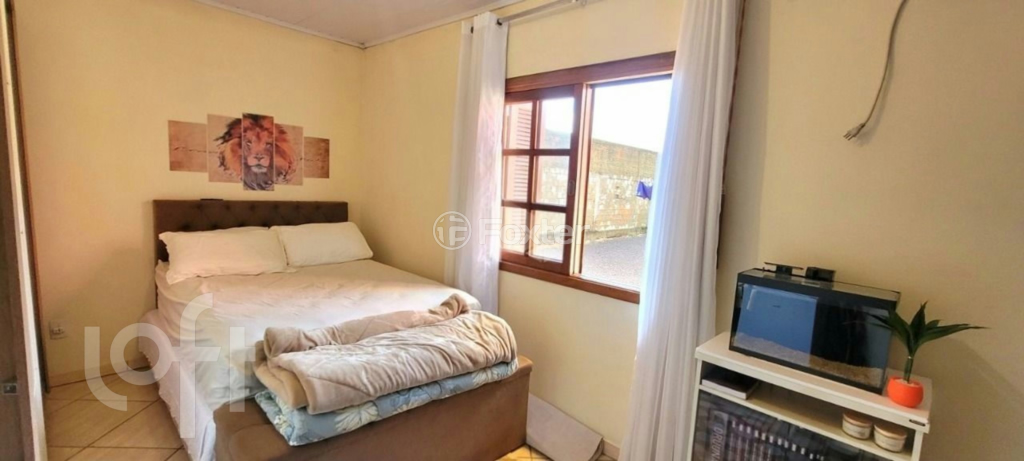 Casa à venda com 2 quartos, 62m² - Foto 1