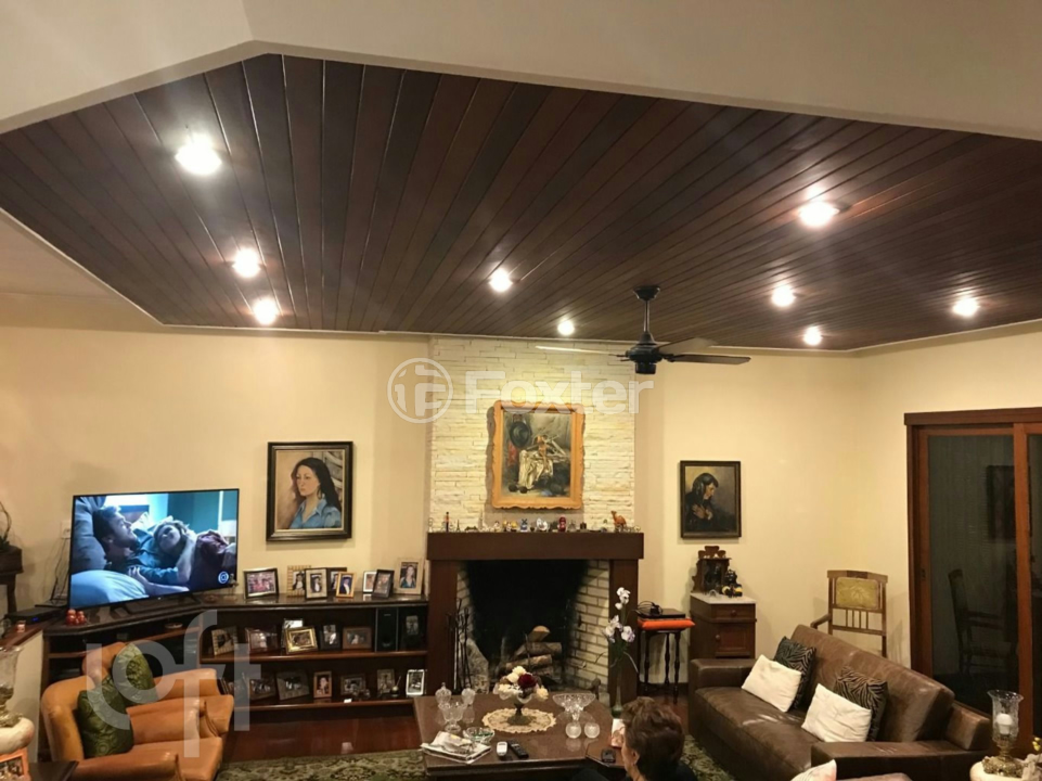 Casa à venda com 3 quartos, 500m² - Foto 4
