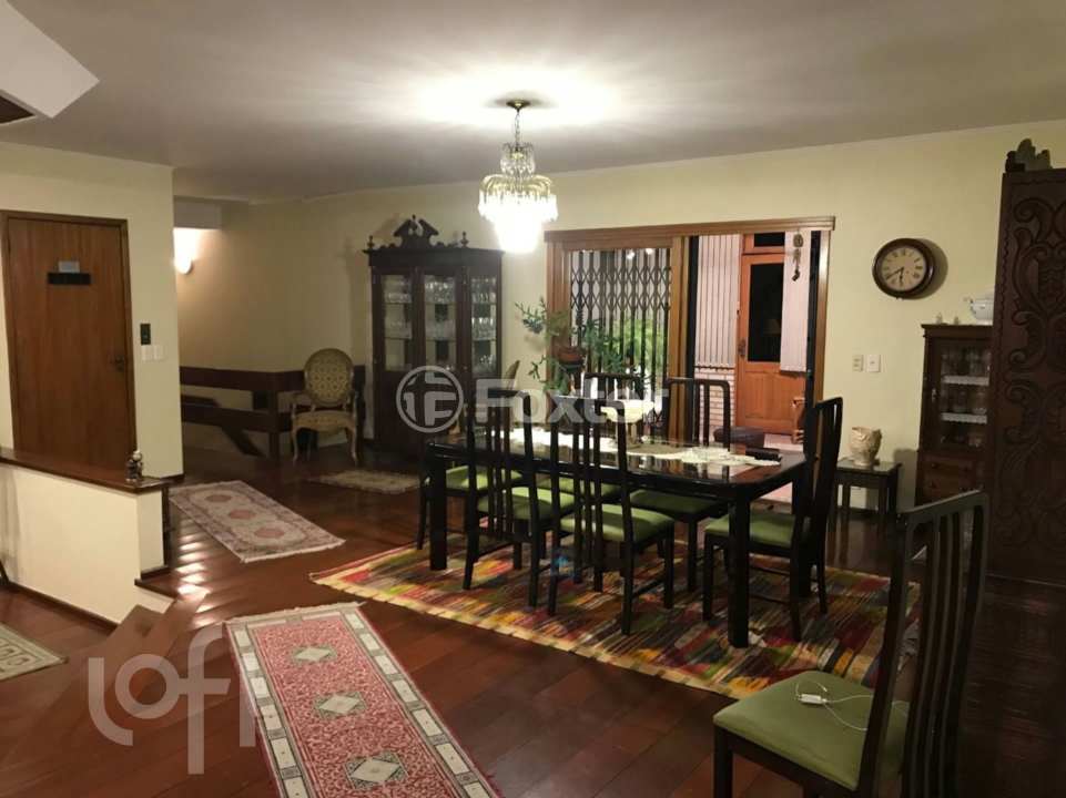 Casa à venda com 3 quartos, 500m² - Foto 1
