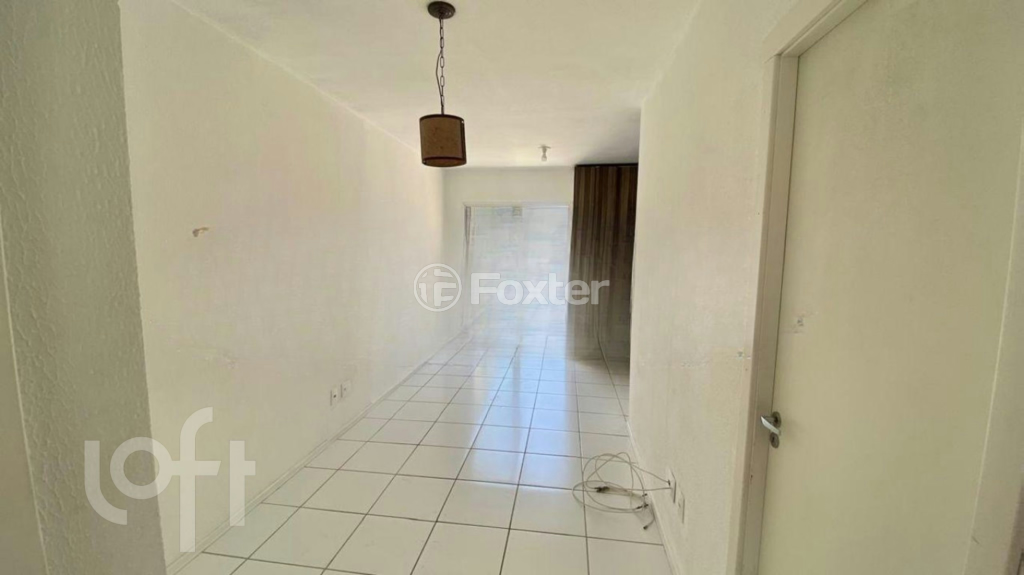Casa à venda com 2 quartos, 60m² - Foto 3